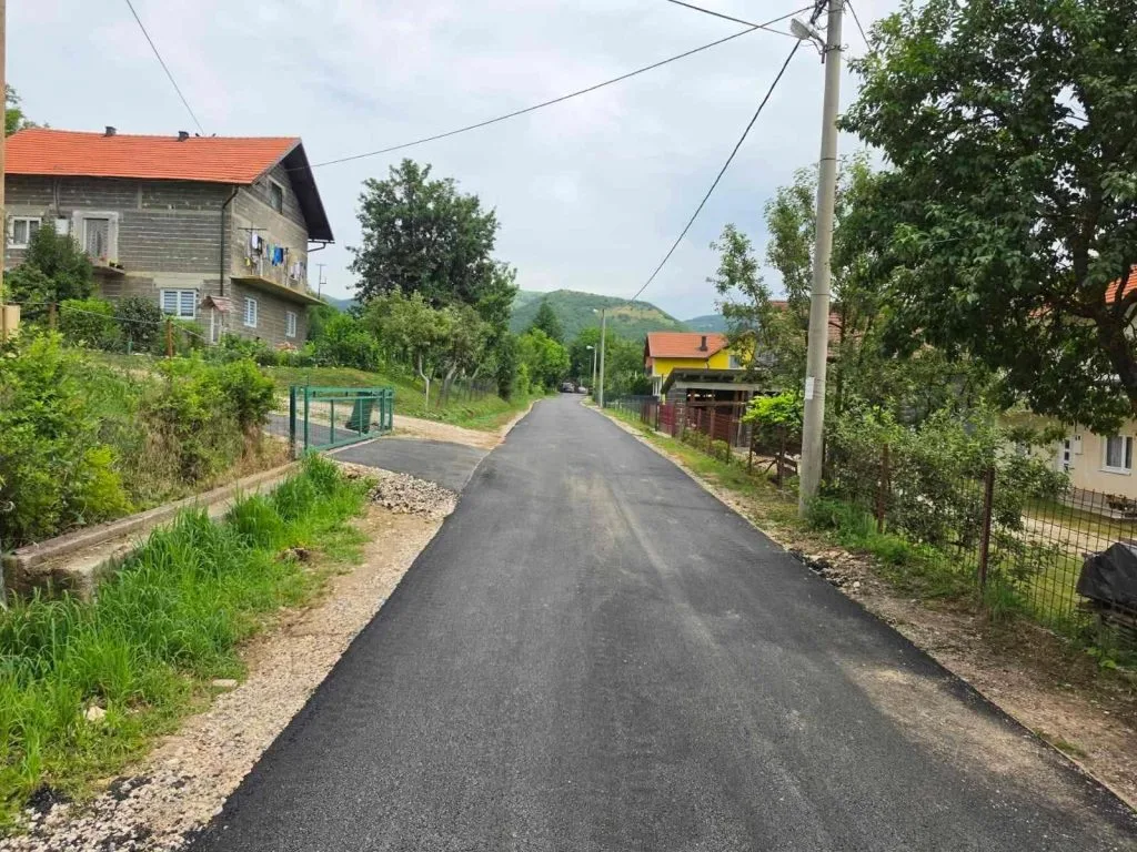 U mjesnoj zajednici Odžak asfaltirano 1.400 metara puta