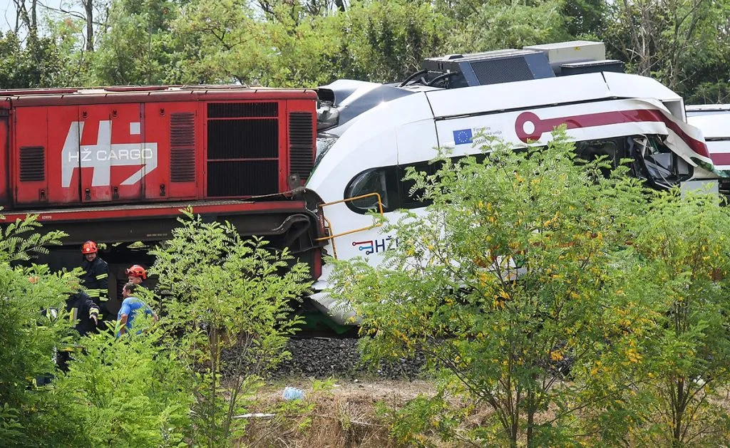 Sudar vlakova u Hrvatskoj, ozlijeđeno 20 osoba