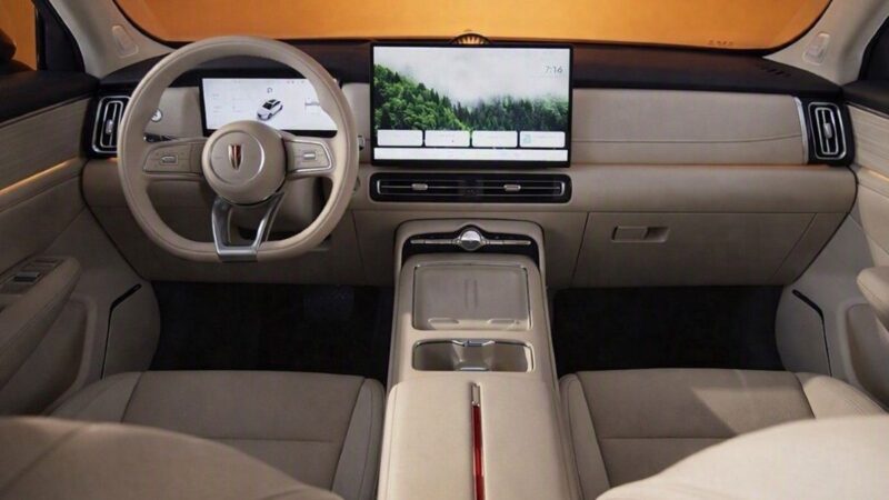 Hongqi HS5: Ažuriran crossover Crvene zastave