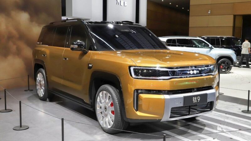 FangChengBao Tai 9: Crossover s tri reda i plug-in hibridnim sistemom