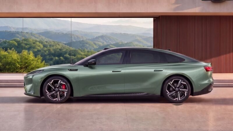 Hongqi Tiangong 07: Limuzina s pogonom na zadnje ili sva četiri točka