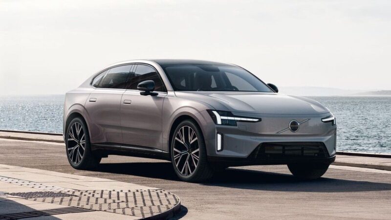 Volvo poboljšao sigurnosne sisteme na modelima ES90, EX90 i EX60