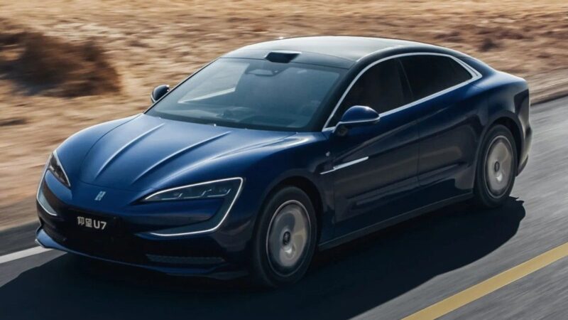 BYD Yangwang U7: Baterija Blade 2.0 izdržala više od 350 neprekidnih punjenja