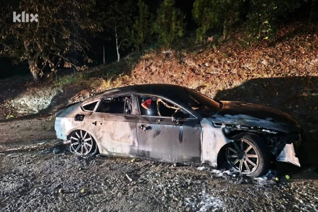 BiH: Zapaljen automobil osnivača kluba koji je suspendirao igračice zbog veličanja Mladića