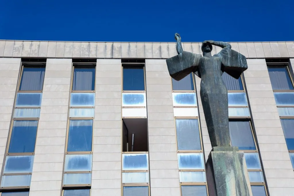 Bivši pilot Hrvatskog ratnog zrakoplovstva i državljanka Srbije optuženi za špijunažu