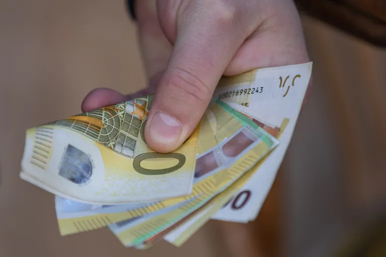 Oprez pri primanju eura: MUP SBK upozorava na krivotvorene novčanice