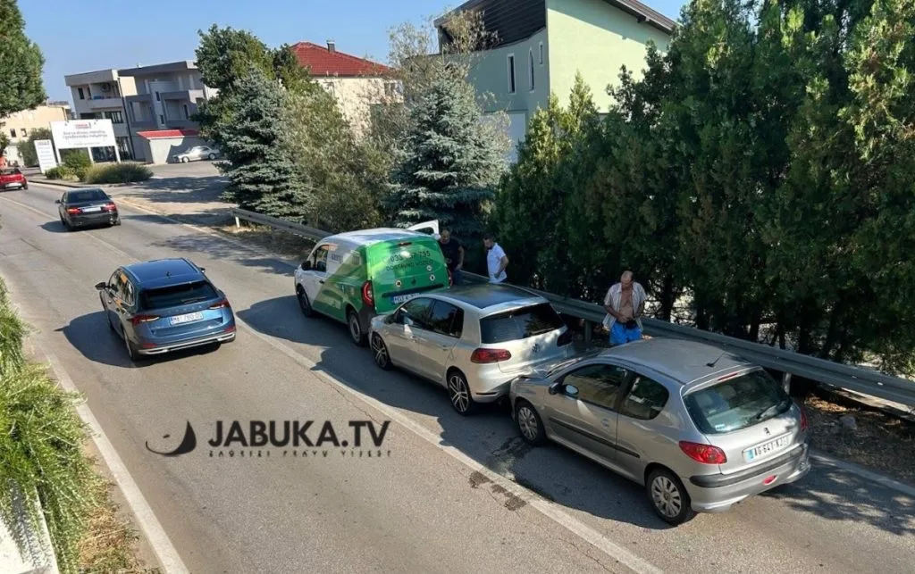 Tri vozila sudjelovala u nesreći na cesti Široki Brijeg – Mostar