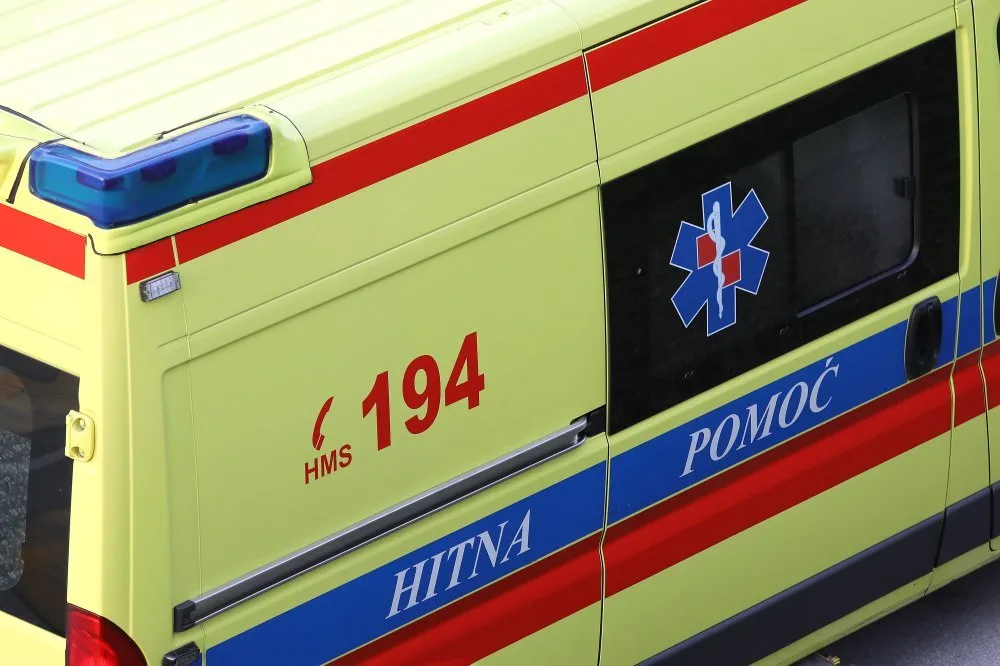 U Hrvatskoj poginule dvije osobe: Vozilo sletjelo s ceste u provaliju