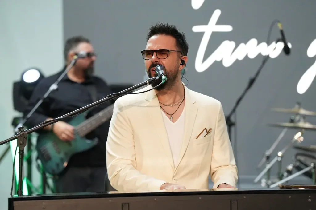 Veličanstvena noć s Petrom Grašom u Festivalskoj bašti: Bingo još jednom pokazao da je Naše mjesto za sve