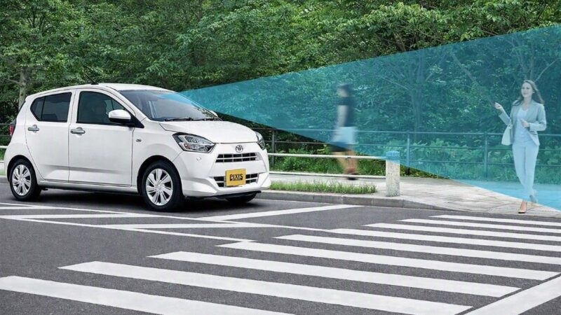 Daihatsu i Toyota osvježili kei automobile Mira e:S i Pixis Epoch