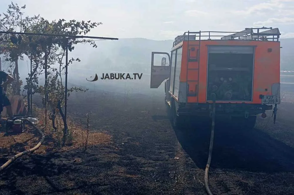 Požar kod Širokog Brijega zaprijetio kućama: Velika šteta i na vinogradima