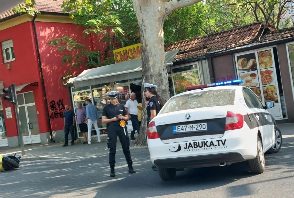 Prometna nesreća u Mostaru: Sudarili se motocikl i automobil