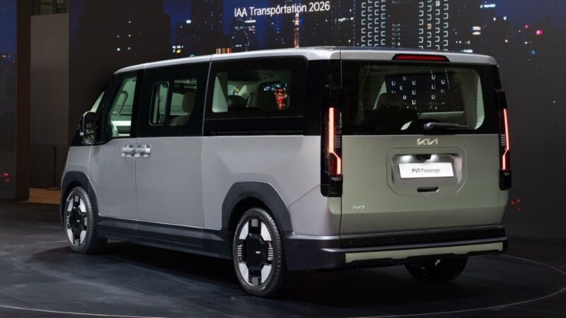Kia PV7: Cargo i minibus predstavljeni na sajmu u Hannoveru