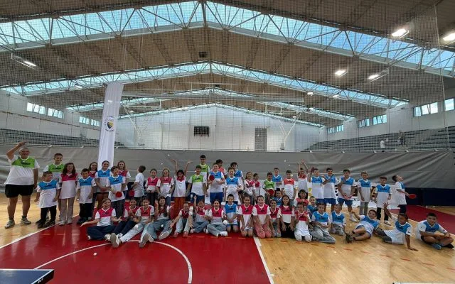 Dan otvorenih vrata stolnog tenisa okupio više od 150 djece u Vitezu