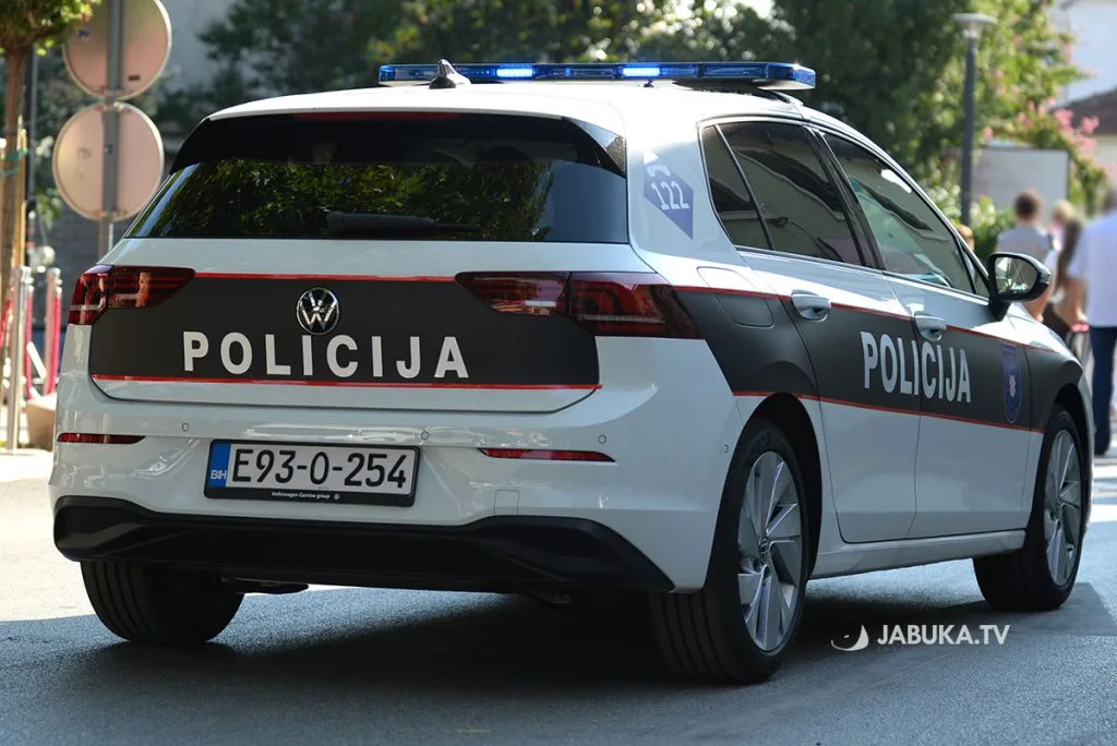 Jedna osoba ozlijeđena, u pet nesreća u ŽZH sudjelovalo 11 vozila