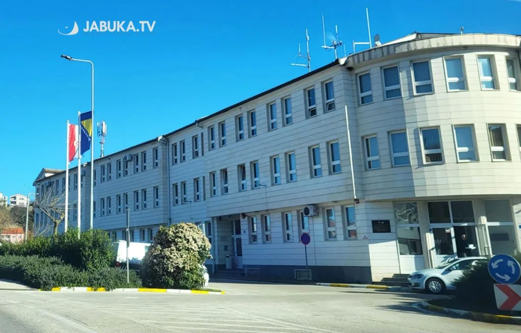 Široki Brijeg: Zatraženo produljenje pritvora za dvojac osumnjičen za pokušaj ubojstva