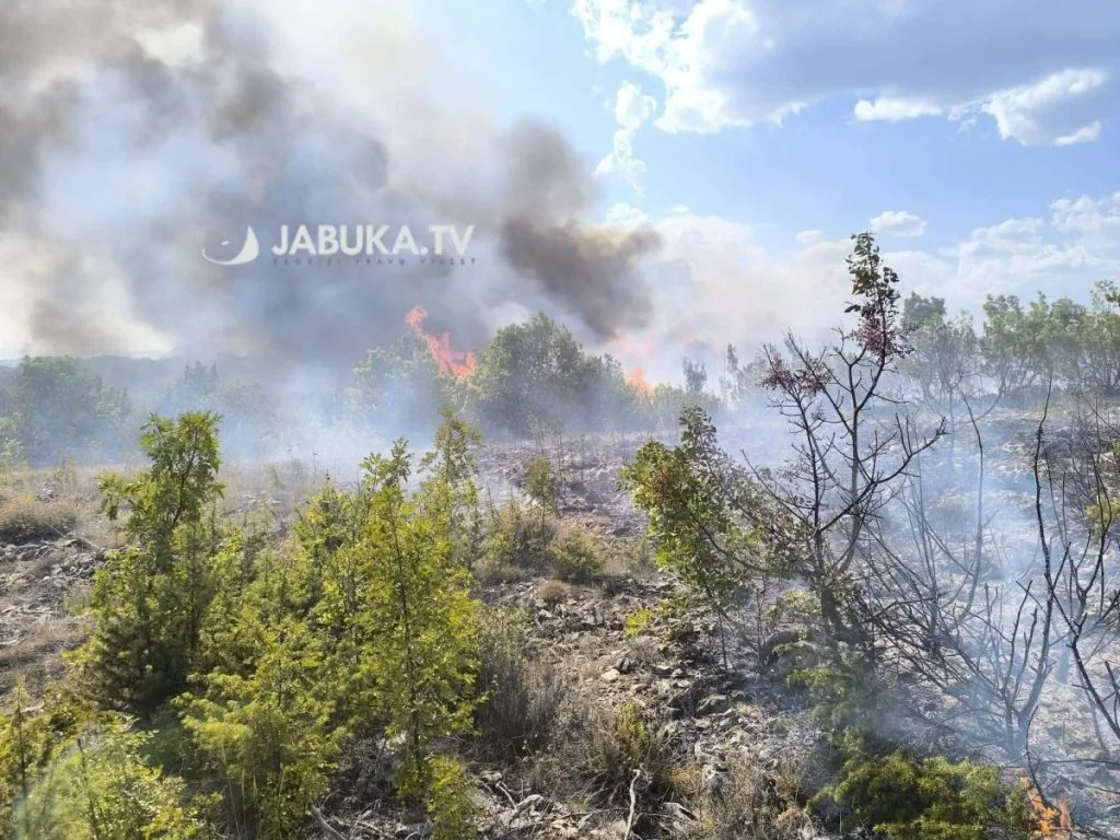 Vatra stigla do Hanskog polja iznad Rujišta