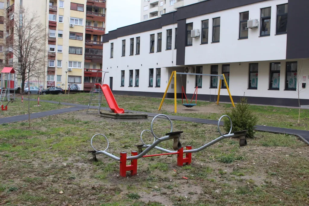 Počinju radovi na dječijim i sportskim igralištima širom Tuzle
